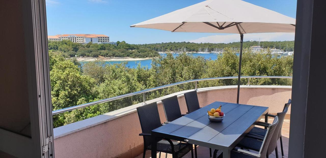 Apartments Seafront Villa Pula Exterior foto
